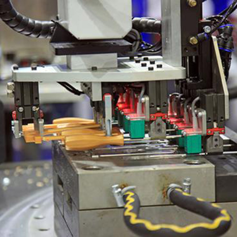 tendința de dezvoltare a industriei de prelucrare de precizie este bună,, iar lanțurile de aprovizionare din amonte și din aval devin din ce în ce mai mature
